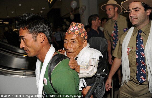 Самый маленький человек мира стал суперзвездой. Фото