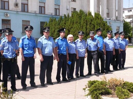 В Крыму татары объявили голодовку под зданием Совмина