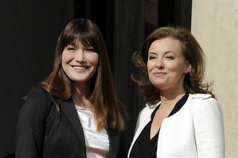 Новая первая леди Франции показала роскошные ножки. Фото