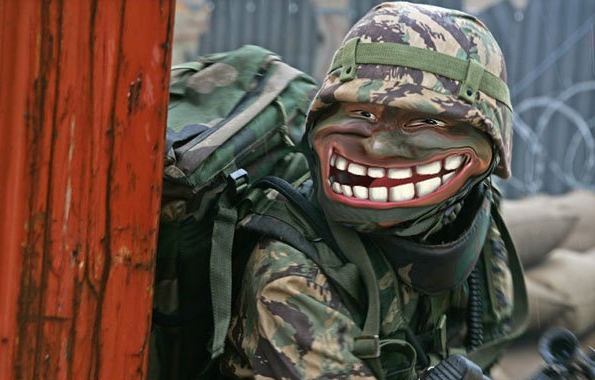 В России хотят приватизировать интернет-выражение Trollface. Фото 