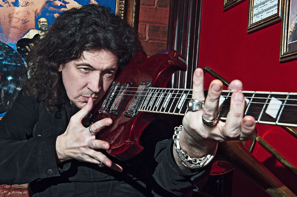 С гитарой по жизни. Фотовыставка Павла Таборовского