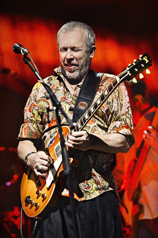 С гитарой по жизни. Фотовыставка Павла Таборовского