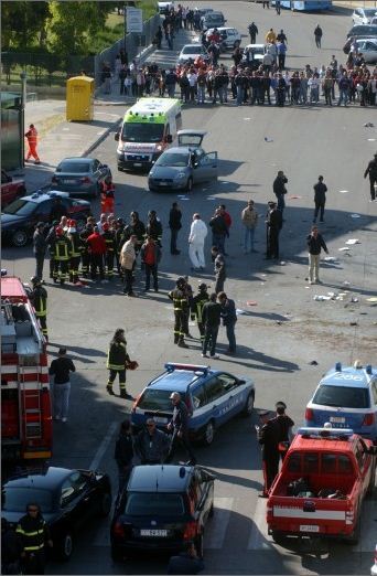 Вибухи біля коледжу в Італії