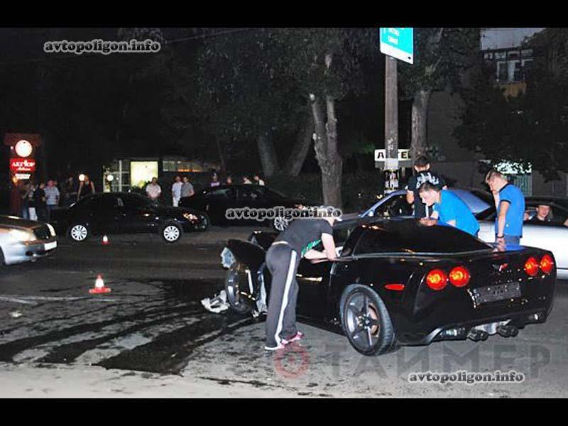 В Одессе разбился дорогой суперкар. Фото  