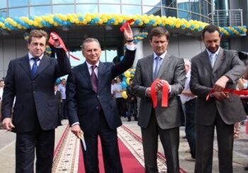 У Донецьку відкрили сучасний залізничний вокзал