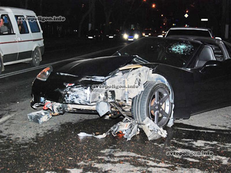 В Одессе разбился дорогой суперкар. Фото  
