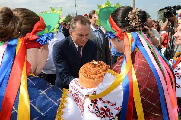 У Донецьку відкрили сучасний залізничний вокзал