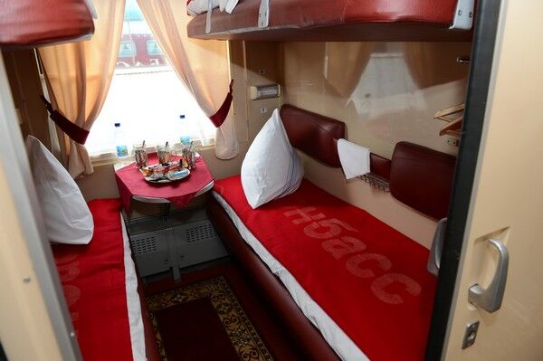 У Донецьку відкрили сучасний залізничний вокзал