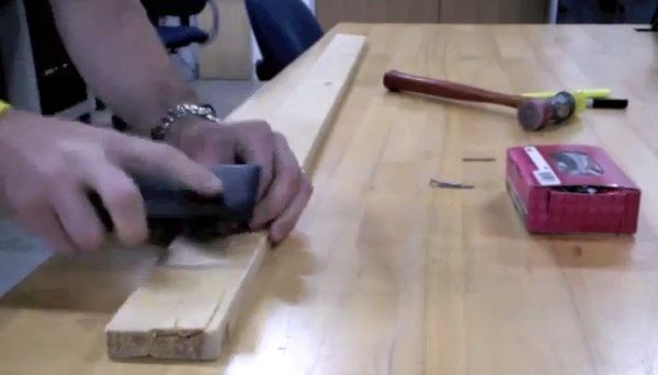 Nokia забила гвоздь своим смартфоном Lumia 900. Фото, видео 