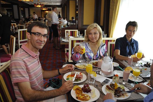 Джамала, Окунская и Бурмака пообедали по-семейному. Фото