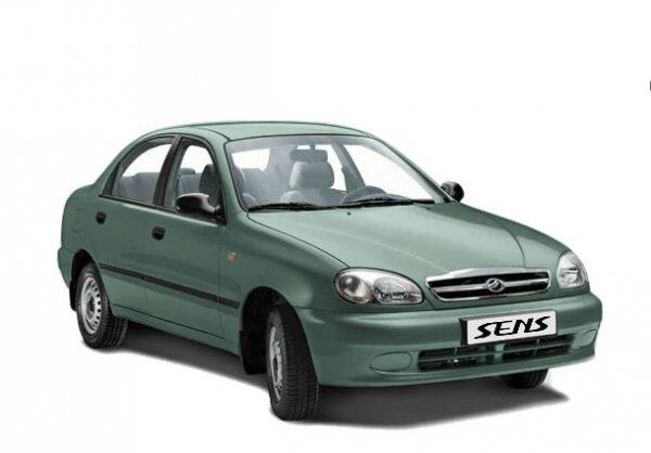 ЗАЗ теснят иномарки: рейтинг продаж машин за 4 месяца 2012 года. Фото