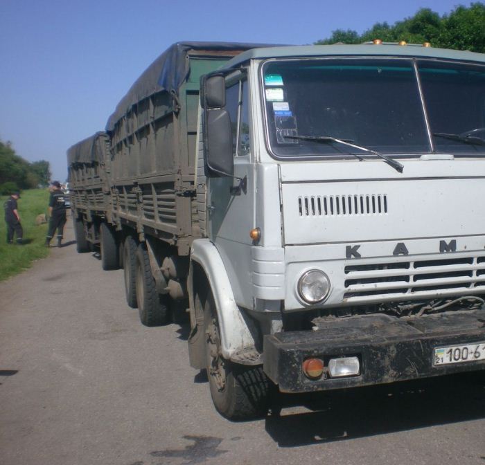 На Харківщині зіткнулися ВАЗ-2106 і КамАЗ: двоє загиблих. Фото