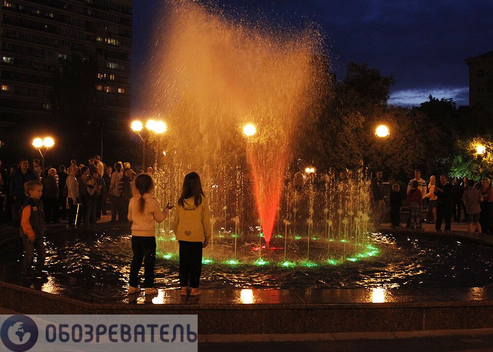 В Киеве открыли еще один светомузыкальный фонтан. Фото