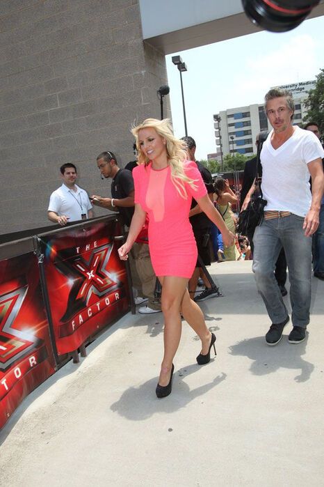 Спирс приступила к исполнению судейских обязанностей. Фото