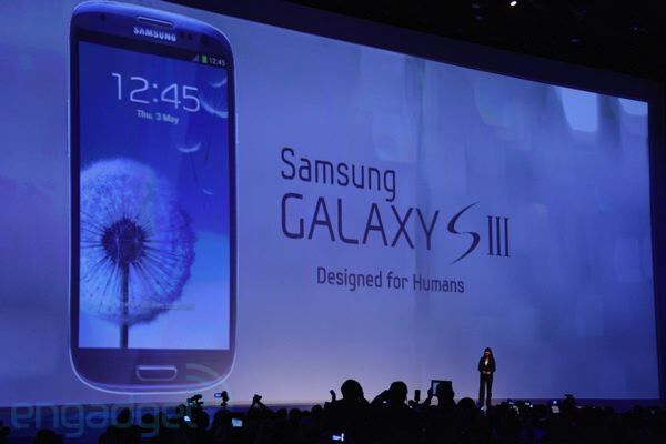 Представлен главный конкурент iPhone - Samsung Galaxy S 3. Фото