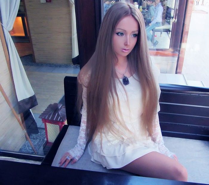 Одесситка с внешностью куклы покорила интернет. Фото