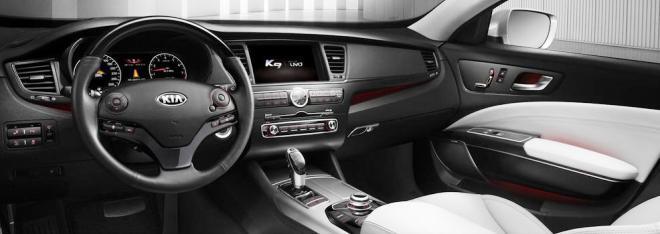 Конкурент "семерки" BMW от Kia вышел на большую дорогу. Фото