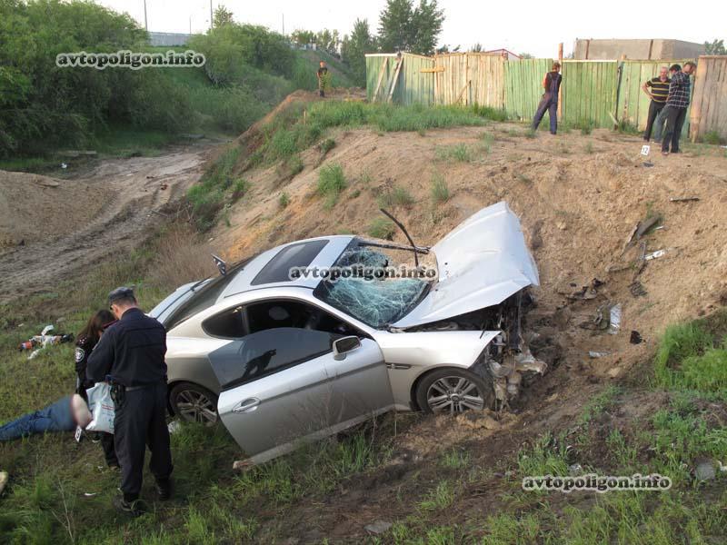 ДТП в Киеве: в Hyundai, вылетевшем в кювет, погибли два человека. Фото 