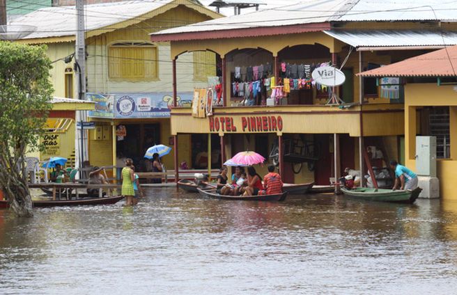 Амазонка вышла из берегов: эвакуированы 74 тысячи семей