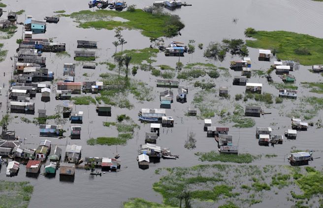Амазонка вышла из берегов: эвакуированы 74 тысячи семей