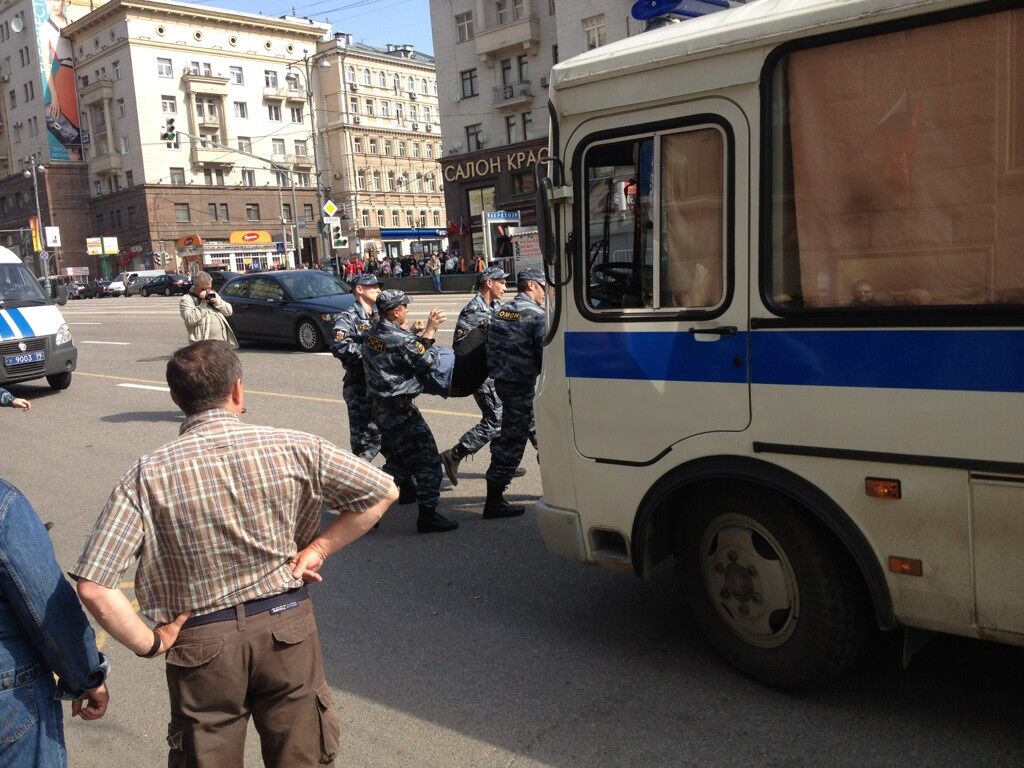 На Манежной площади Москвы начались задержания. Фото, видео