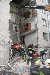 У Луцьку обвалився 5-поверховий будинок. Додано фото і відео