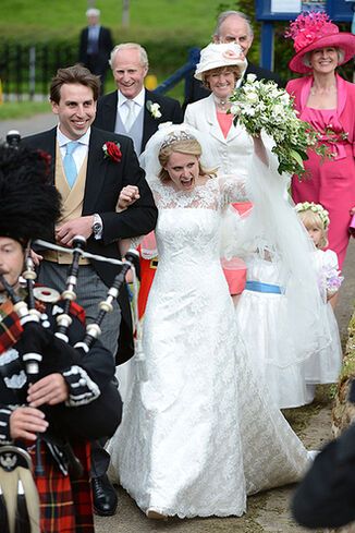 Принц Уильям и Кейт выдали замуж племянницу Дианы. Фото