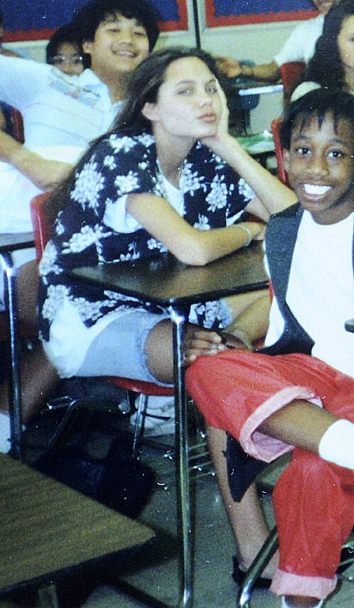 Школьница Джоли надела платье лишь на выпускной. Фото