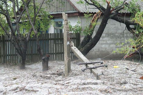 Торнадо убил двух человек на Полтавщине. Фото. Видео