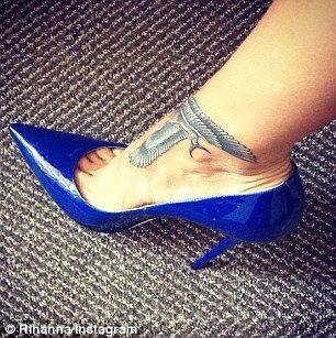 Рианна похвастала новой татуировкой. Фото
