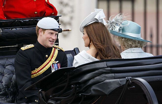 Королевская рать порадовала Елизавету II парадом. Фото