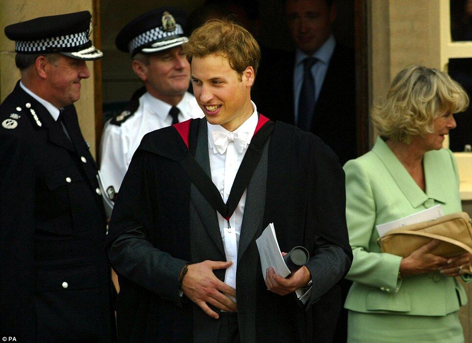 Принц Уильям отмечает 30-летие: $19 млн от мамы и портрет от жены. Фото