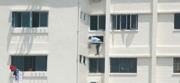 Сумасшедшие установщики кондиционеров. Фото 