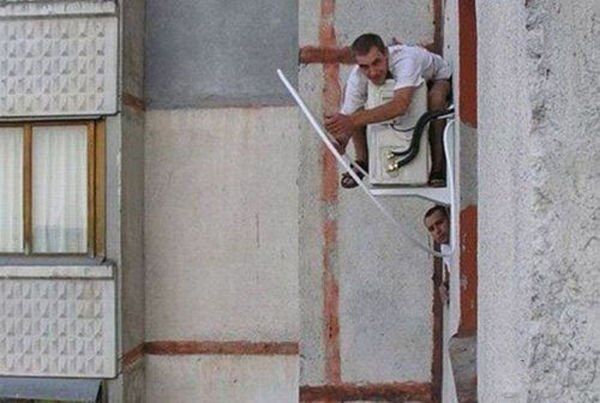 Сумасшедшие установщики кондиционеров. Фото 