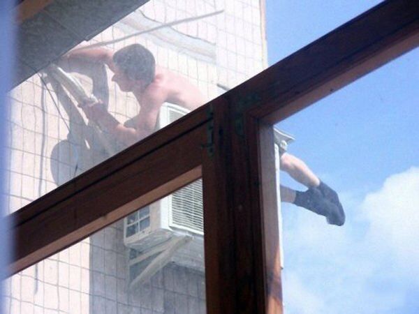 Сумасшедшие установщики кондиционеров. Фото 