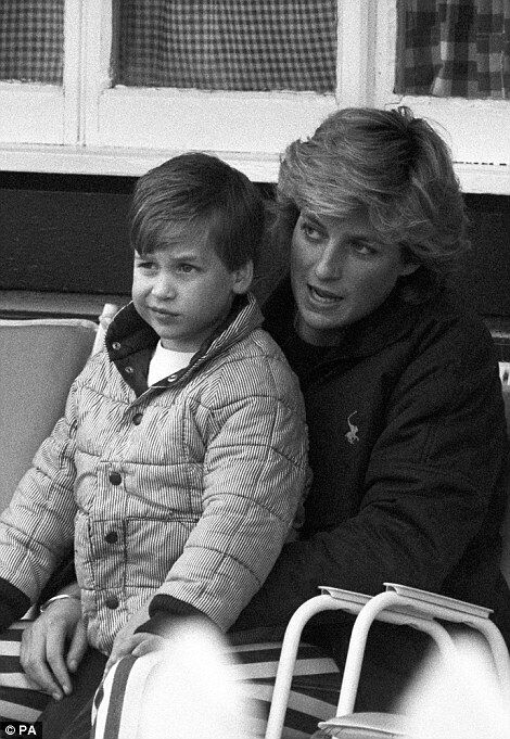 Принц Уильям отмечает 30-летие: $19 млн от мамы и портрет от жены. Фото