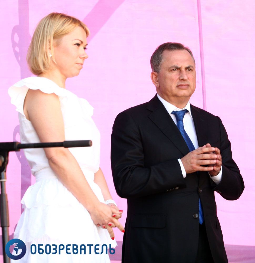 На Софійській площі зібрали гігантську марку-пазл