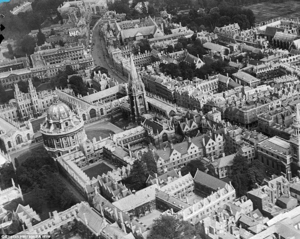 15 тыс. уникальных фото Британии выложили в Интернет