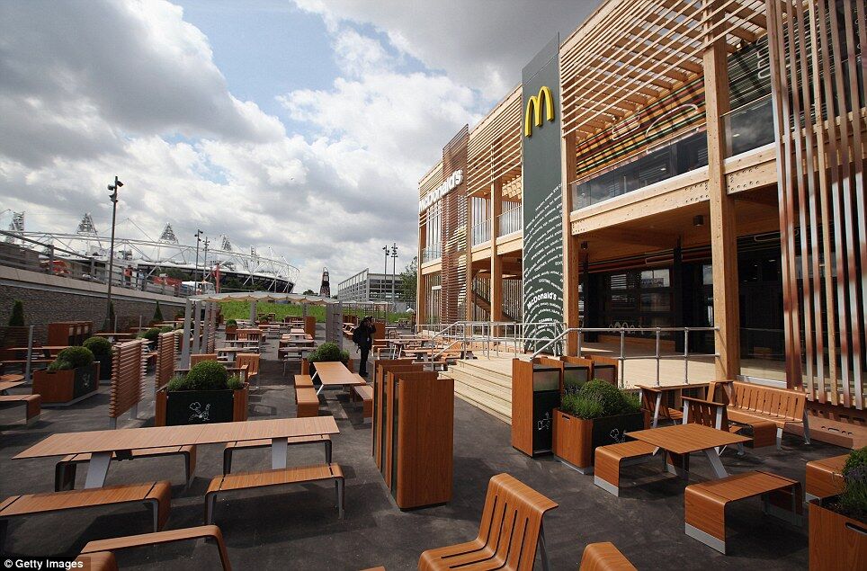 К Олимпиаде-2012 построили крупнейший в мире McDonalds