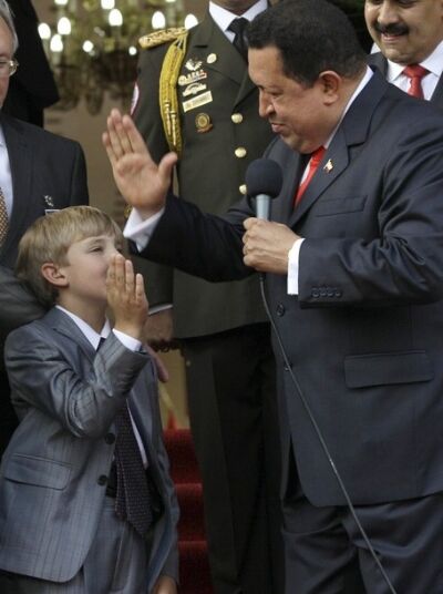 Лукашенко представив Чавеса свого наступника