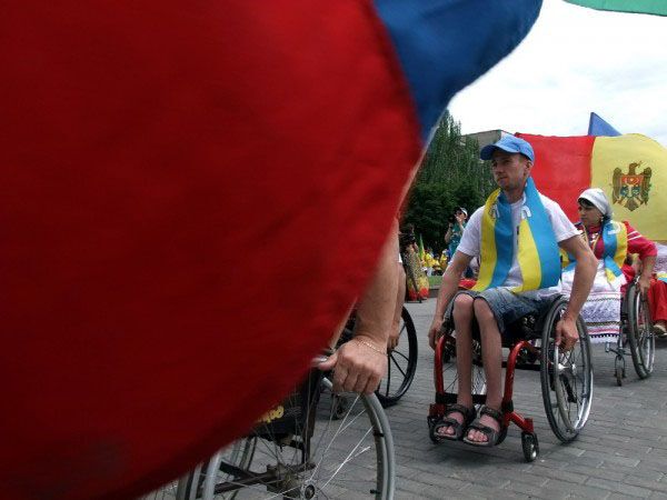 В Донецке стартовал Международный марафон инвалидов на колясках