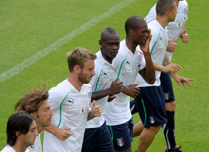 Бало не покажеться