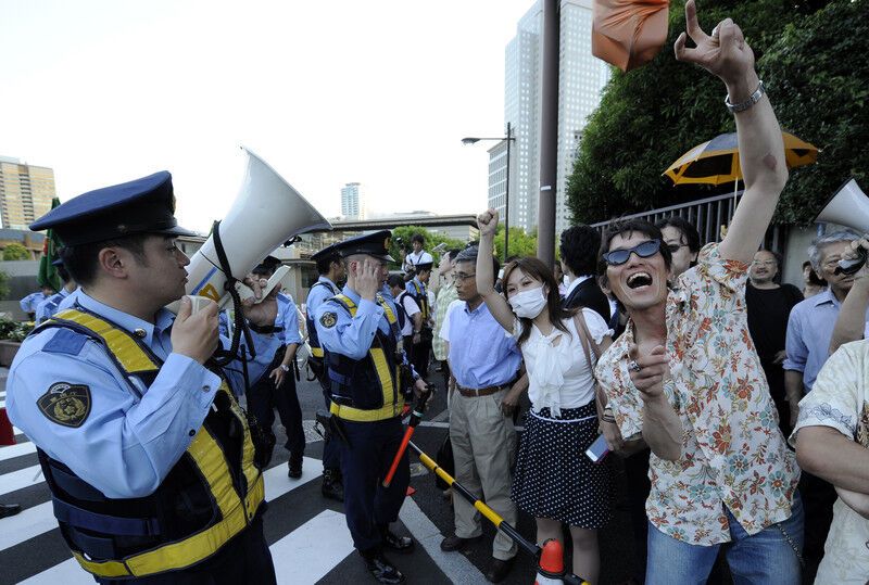 У Японії протести проти запуску атомного реактора