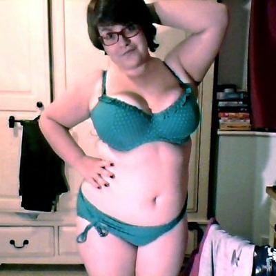 Толстушки в купальниках стали хитом Интернета. Фото