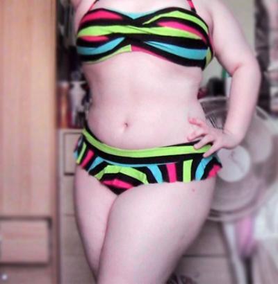 Толстушки в купальниках стали хитом Интернета. Фото