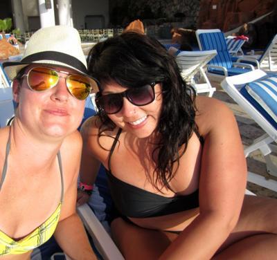 Толстушки в купальниках стали хитом Интернета. Фото