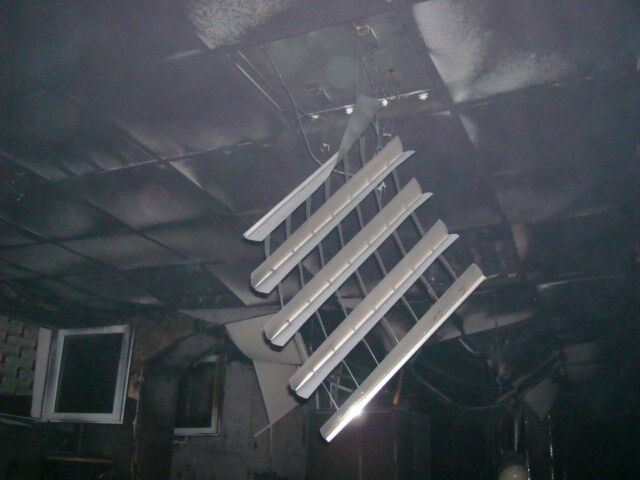 Ночью в Киеве горел офис. Фото