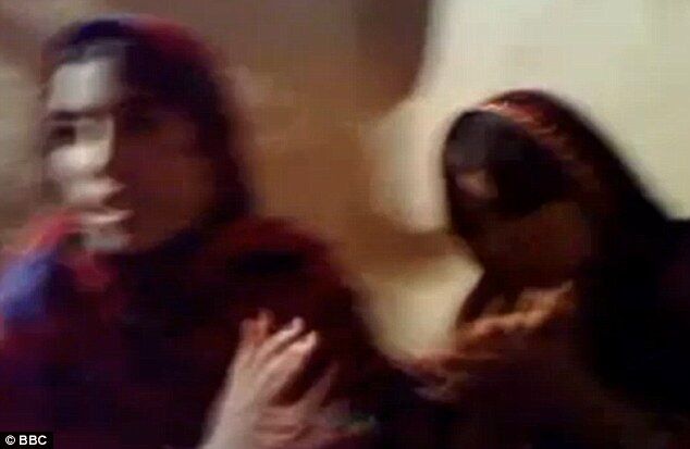 В Пакистане пять женщин казнили за танцы на свадьбе. Видео