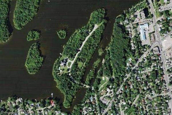 Какие острова у знаменитостей