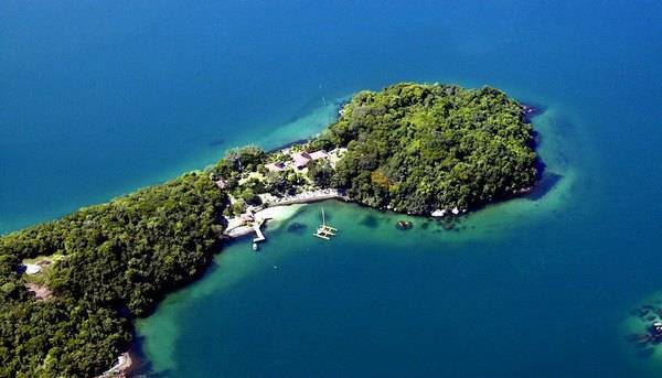 Какие острова у знаменитостей